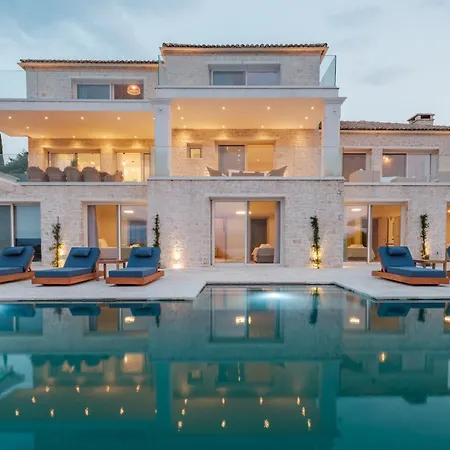 Klaudia Villa