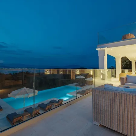 Klaudia Villa Kassiopi
