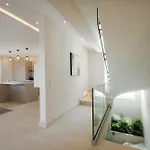 Klaudia Villa *